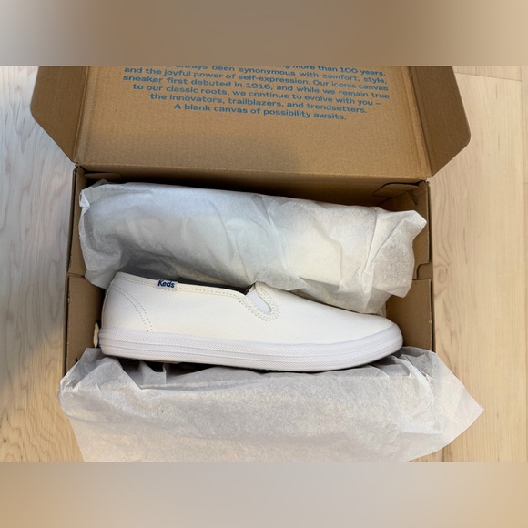 NWT Keds Classic Champion Slip-Ons 6.5 W - Picture 2 of 4